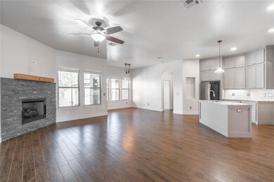 1325 Atalon Dr, Moore, OK 73160 - photo 4