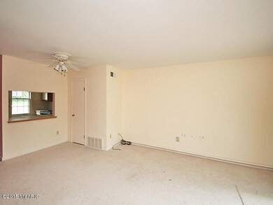 263-360043-livingroom 3