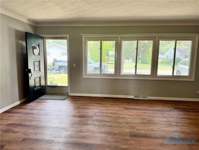 305 Degroff Ave, Archbold, OH 43502 - photo 3