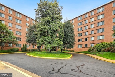 Cardinal House Condominiums unit A609, Arlington, VA 22201 - photo 2