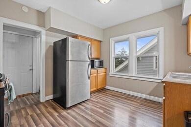 Kitchen w Appliances, Unit 2