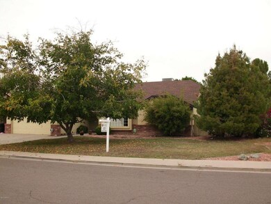 2728 E MINTON 004