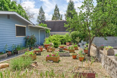 1922 Coker Butte Rd, Medford, OR 97504 - photo 4