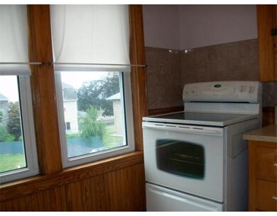 173 Kilburn St unit 3, Fall River, MA 02724 - photo 2