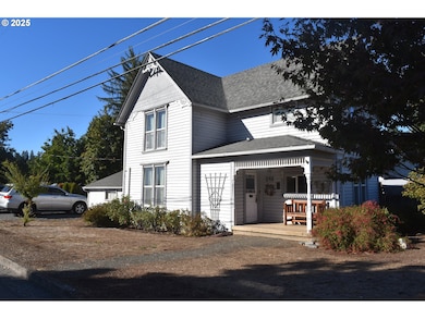 243 N Lane St, Cottage Grove, OR 97424 - photo 2