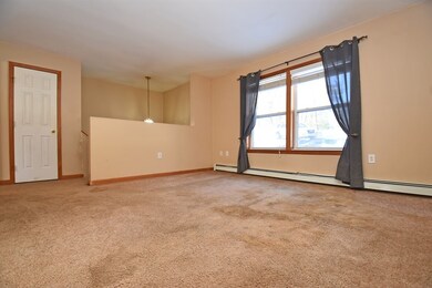 22 Sawyer St, Gardner, MA 01440 - photo 2