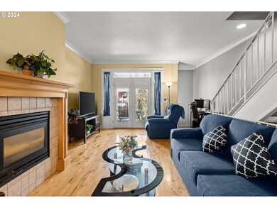 14724 NE Couch St, Portland, OR 97230 - photo 4