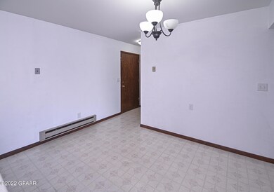 815 Duke Dr unit 417, Grand Forks, ND 58201 - photo 6