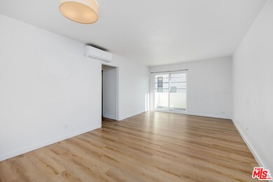 114 S Gramercy Place unit 108, Los Angeles, CA 90004 - photo 3