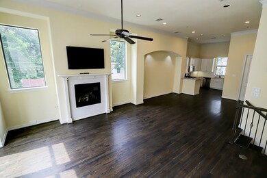 318 W 28th St unit E, Houston, TX 77008 - photo 2