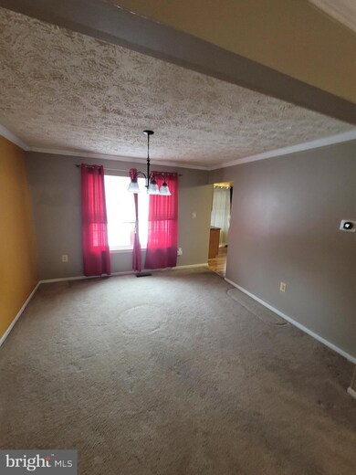 7402 Acacia Ct, Clinton, MD 20735 - photo 5