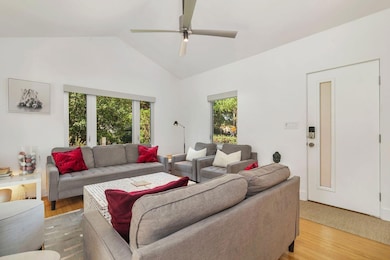 711 Ardmore Rd, West Palm Beach, FL 33401 - photo 2