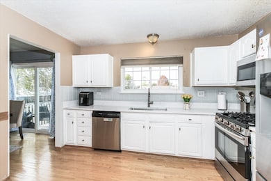 3870 Windjammer Ln, Hanover Park, IL 60133 - photo 4