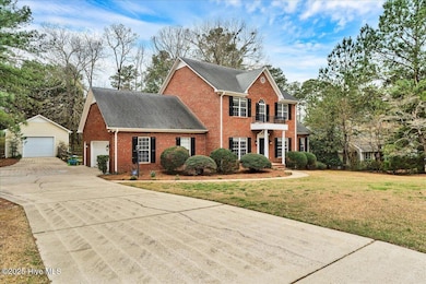 06-6_230 W Hedgelawn Way, Southern Pines