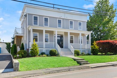 29 East Ave unit 1, New Canaan, CT 06840 - photo 3