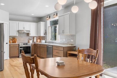 2519 Stonebrook Dr, Sheboygan, WI 53081 - photo 4