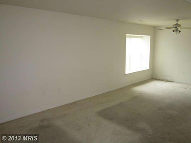 569 W Diamond Ave, Gaithersburg, MD 20877 - photo 2