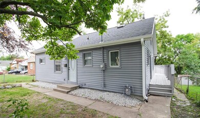 3940 15th St, Des Moines, IA 50313 - photo 2