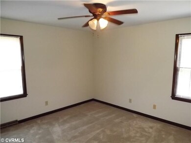 Master Bedroom - NEW CARPET & NEW PAINT! CF, FULL 