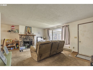 2724 N Davis Ct, Cornelius, OR 97113 - photo 6