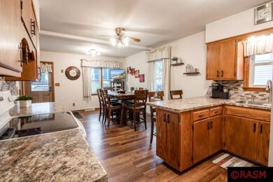 106 N Payne St, New Ulm, MN 56073 - photo 4