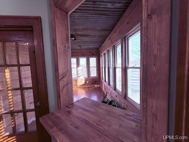 118 S 5th St, Crystal Falls, MI 49920 - photo 7