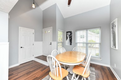 2502 Chaseway Ct, Indianapolis, IN 46268 - photo 2