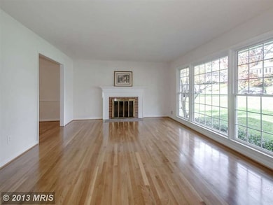 7409 Venice St, Falls Church, VA 22043 - photo 4