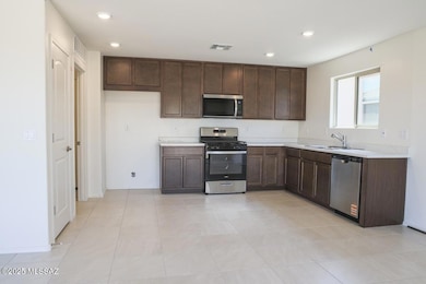 866 W Calle Alta Curva, Tucson, AZ 85716 - photo 2