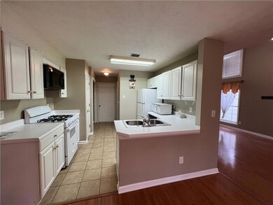 1397 Parkside Club Dr, Lawrenceville, GA 30044 - photo 5