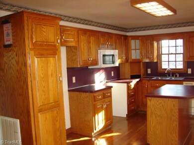 5219 Little Beane Store Rd, Seagrove, NC 27341 - photo 4