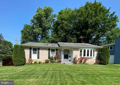 14308 Blackmon Dr, Rockville, MD 20853 - photo 2