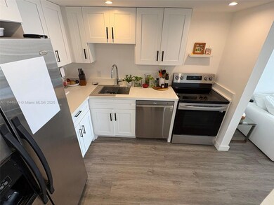 Sailboat Cay unit 902, North Miami, FL 33181 - photo 5