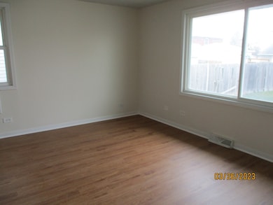 4215 W 87th St unit 2, Hometown, IL 60456 - photo 6