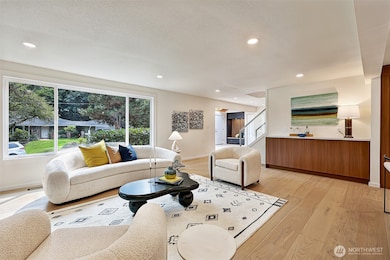 7401 92nd Place SE, Mercer Island, WA 98040 - photo 6