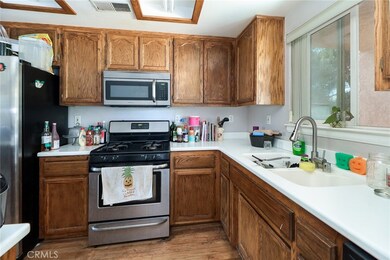 14208 La Paz Dr, Victorville, CA 92395 - photo 7