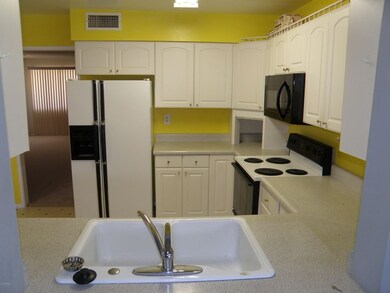 14002 N Thunderbird Blvd, Sun City, AZ 85351 - photo 6