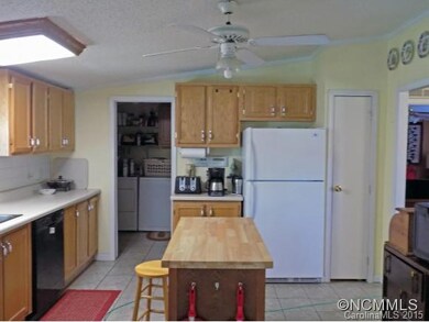 29 Bittersweet Dr, Hendersonville, NC 28792 - photo 5