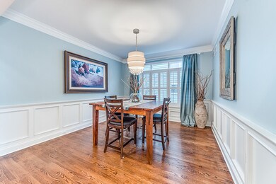 717 E Evergreen St, Wheaton, IL 60187 - photo 3