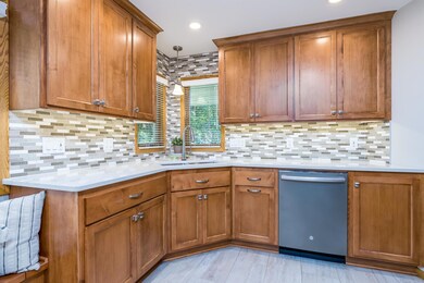 4261 Queens Way, Minnetonka, MN 55345 - photo 4