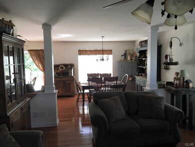 812 S Fork Dr, Easton, PA 18040 - photo 6