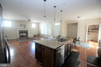 402 Bamberg Way, Upper Marlboro, MD 20774 - photo 4