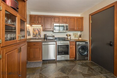 Remodeled Kitchen with upgraded cabinets and appli