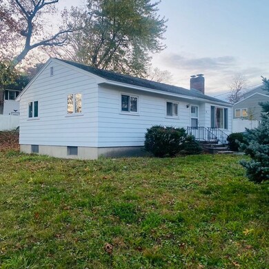 31 Mohawk Rd, Burlington, MA 01803 - photo 2