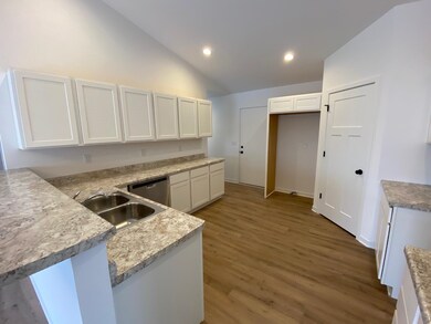 1035 Plum Ct, Janesville, WI 53546 - photo 6