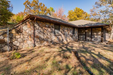 398OldMillRdLampe-2Exteriors(5)