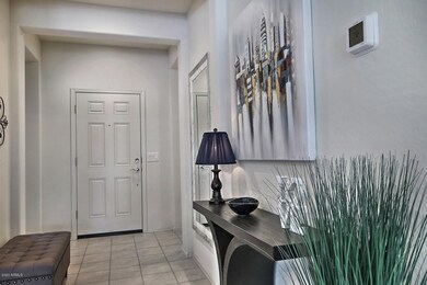 5715 W Autumn Vista Way-large-003-019-En