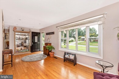 10918 Hillcrest Dr, Laurel, MD 20723 - photo 7