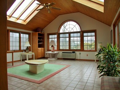 Superb Quality 20'x18' Great Room