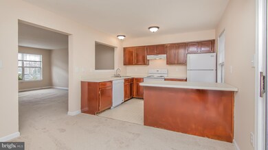 318 Moseby Ct, Manassas Park, VA 20111 - photo 5